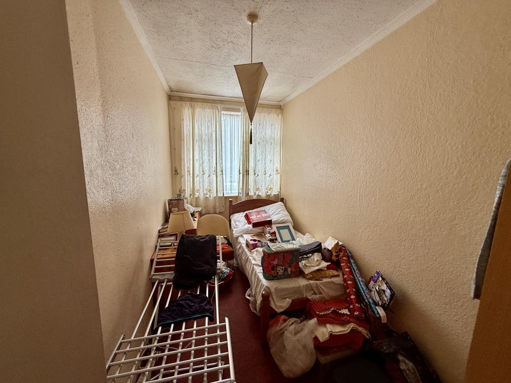 Lot: 55 - CAR FORECOURT, WORKSHOP AND RESIDENTIAL ACCOMMODATION - Bedroom two